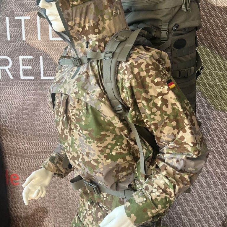 Unsere Wetterschutzproduktion im Dienste der Bundeswehr